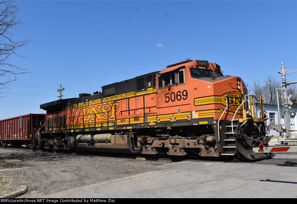 BNSF 5069